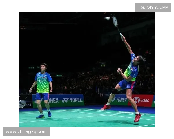 羽毛球握球动作视频